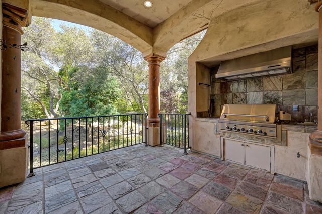 6061 Greystone Pl, Granite Bay, CA 95746