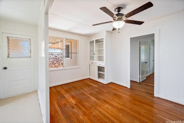 930 16th Avenue, Honolulu, HI 96816