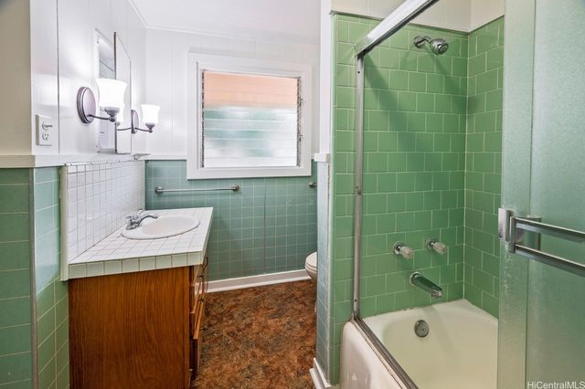 930 16th Avenue, Honolulu, HI 96816