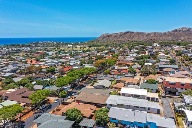 930 16th Avenue, Honolulu, HI 96816