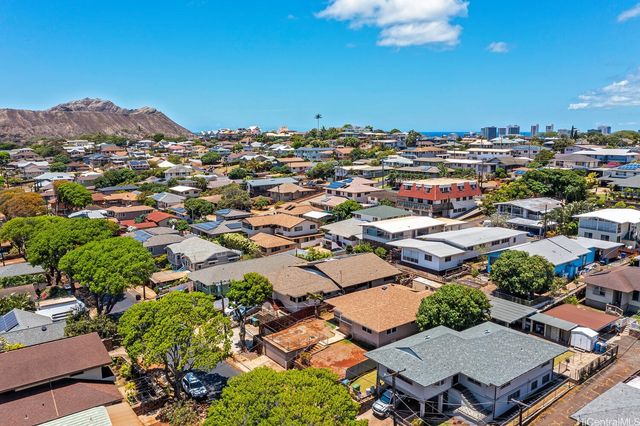 930 16th Avenue, Honolulu, HI 96816