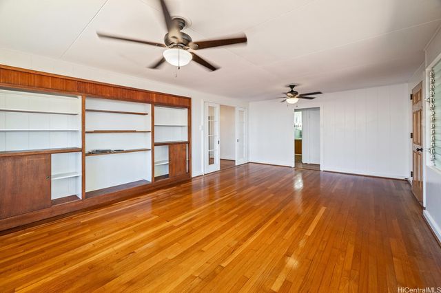 930 16th Avenue, Honolulu, HI 96816