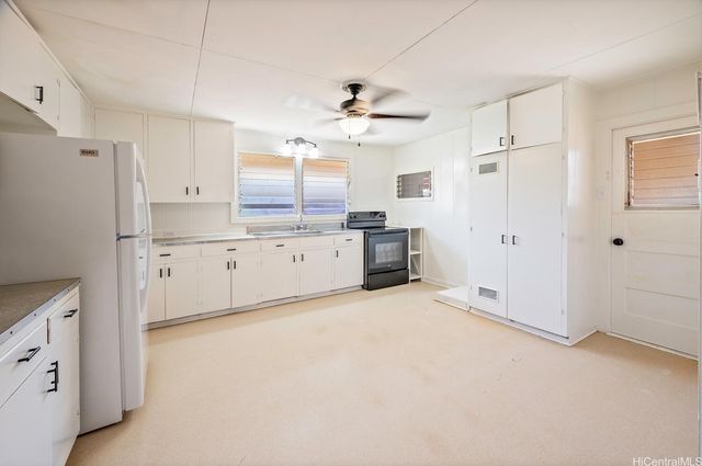 930 16th Avenue, Honolulu, HI 96816