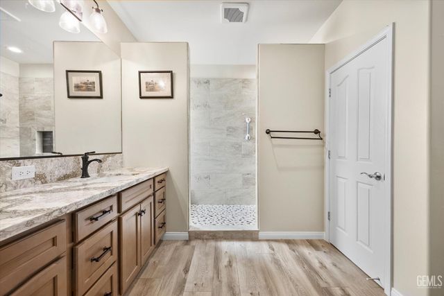12009 French Park Lane, Bakersfield, CA 93312