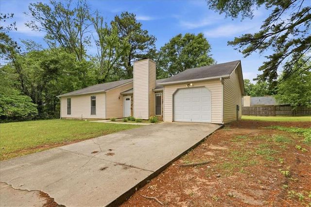 608 Crestmont Court, Jonesboro, GA 30238