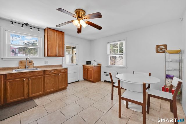 11 Stratfield Place, Bridgeport, CT 06606