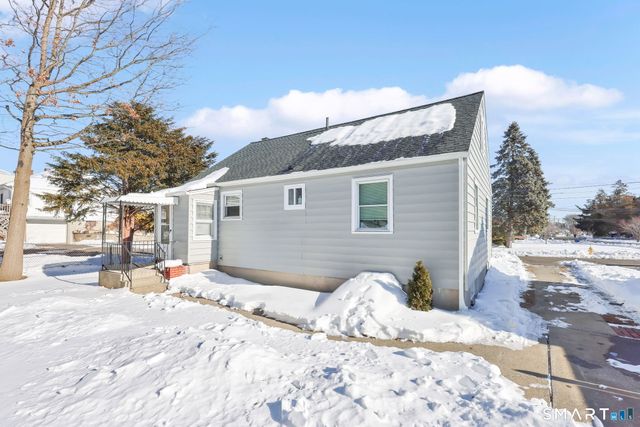 11 Stratfield Place, Bridgeport, CT 06606