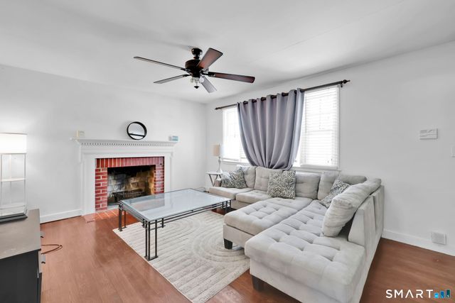 11 Stratfield Place, Bridgeport, CT 06606