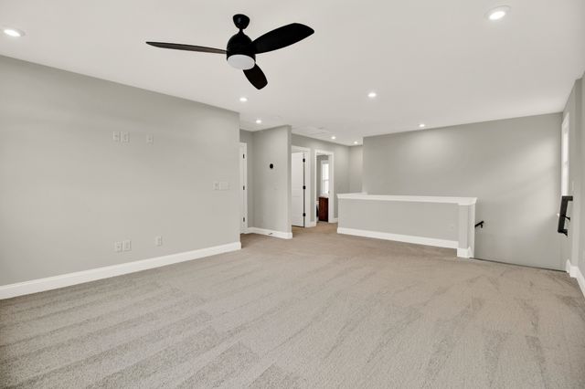 1055 Inez Dr, Smyrna, TN 37167