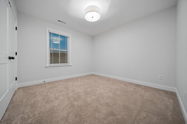 1055 Inez Dr, Smyrna, TN 37167