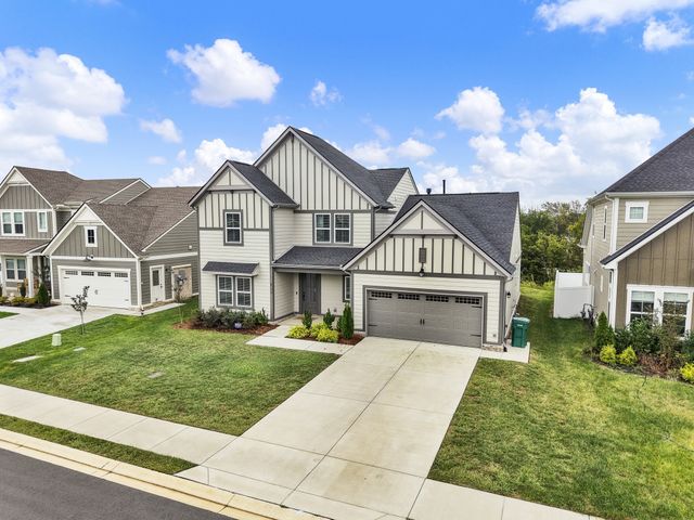 1055 Inez Dr, Smyrna, TN 37167