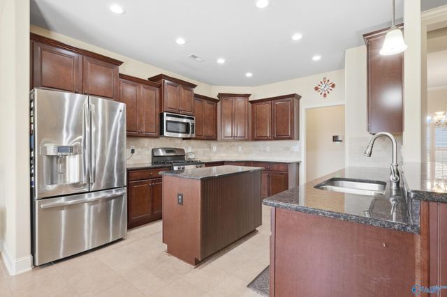 201 Summerbranch Road, Huntsville, AL 35756