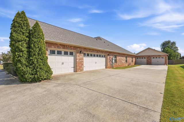 201 Summerbranch Road, Huntsville, AL 35756