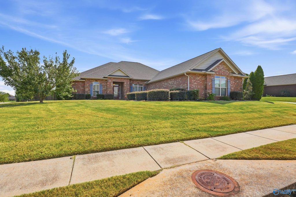 201 Summerbranch Road, Huntsville, AL 35756
