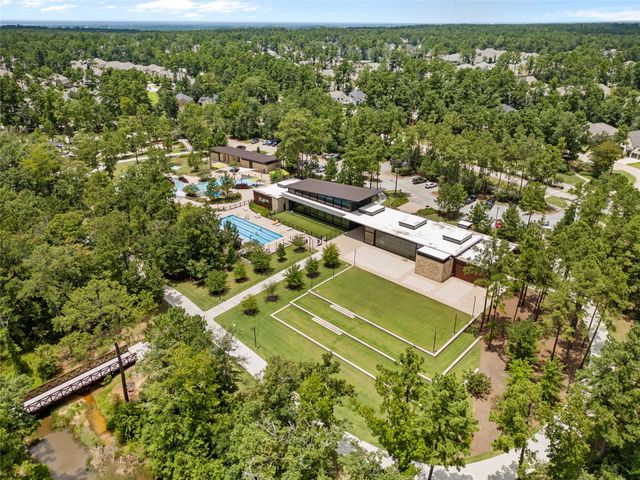 135 Teralyn Grove Loop, Conroe, TX 77318