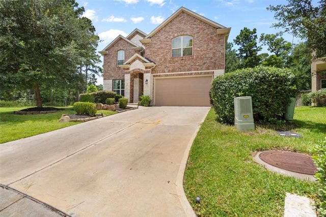 135 Teralyn Grove Loop, Conroe, TX 77318