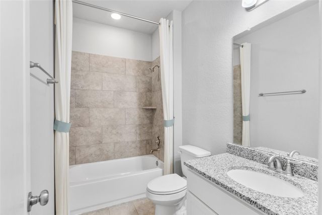 135 Teralyn Grove Loop, Conroe, TX 77318