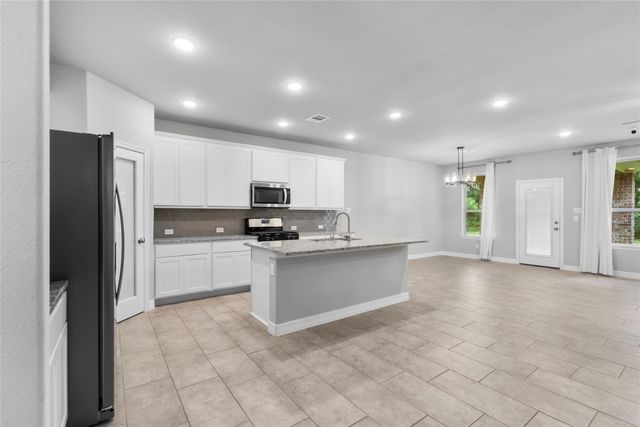 135 Teralyn Grove Loop, Conroe, TX 77318