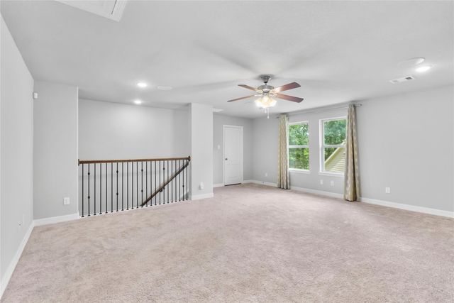 135 Teralyn Grove Loop, Conroe, TX 77318