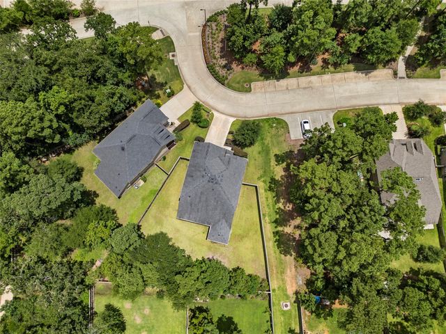 135 Teralyn Grove Loop, Conroe, TX 77318
