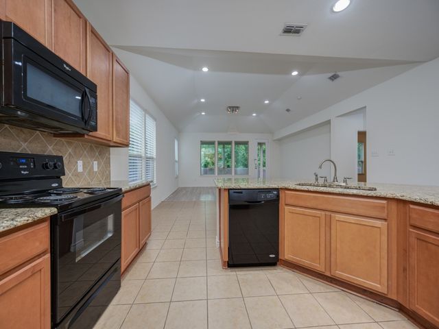 8737 Maple Ridge Trail, Fort Worth, TX 76244