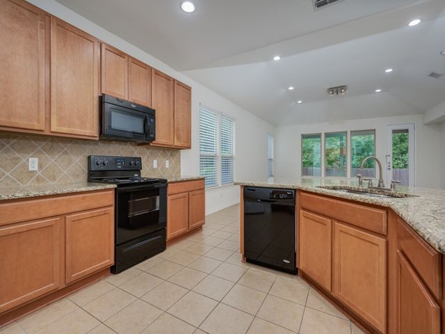 8737 Maple Ridge Trail, Fort Worth, TX 76244