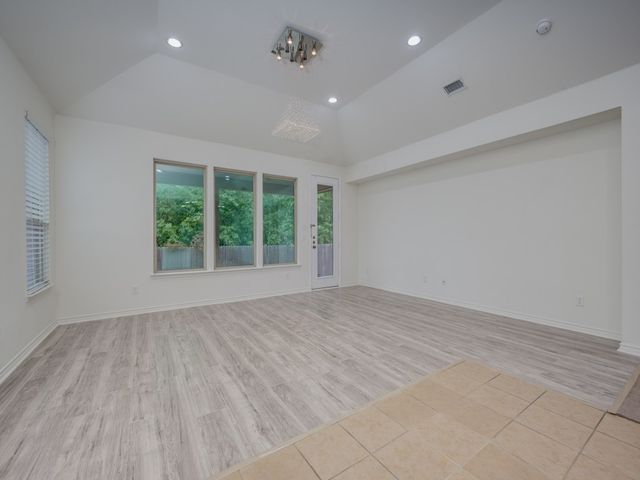 8737 Maple Ridge Trail, Fort Worth, TX 76244