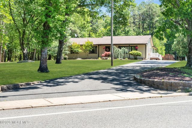 819 Harmony Road, Jackson, NJ 08527