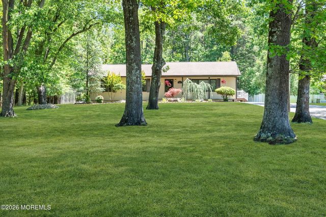 819 Harmony Road, Jackson, NJ 08527
