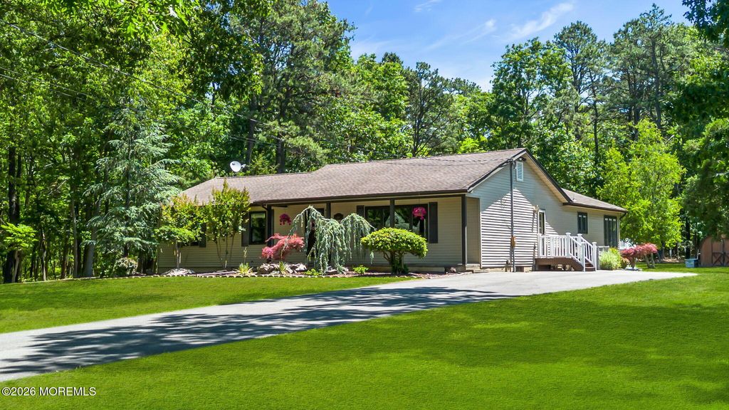 819 Harmony Road, Jackson, NJ 08527