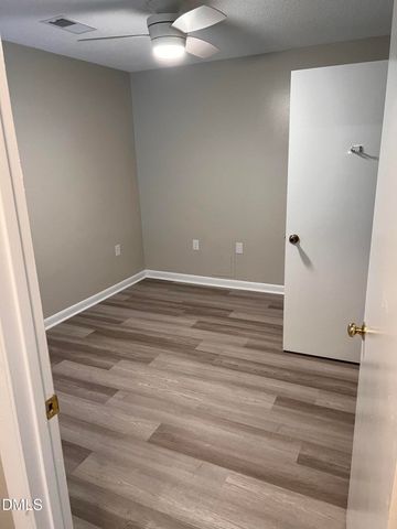 1431 Collegiate Circle 101, Raleigh, NC 27606