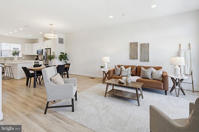 3539 BELLFLOWER LN, Rockville, MD 20852