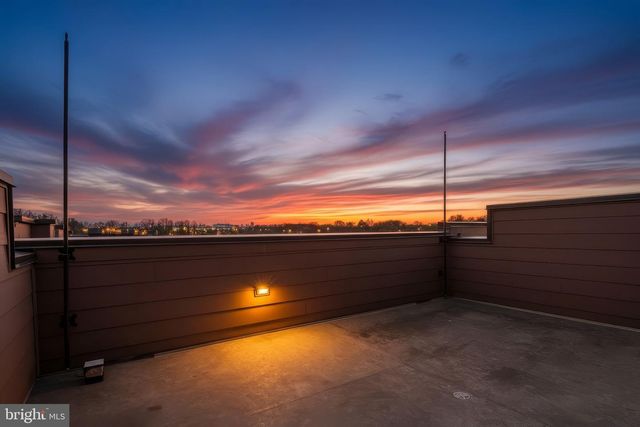 3539 BELLFLOWER LN, Rockville, MD 20852