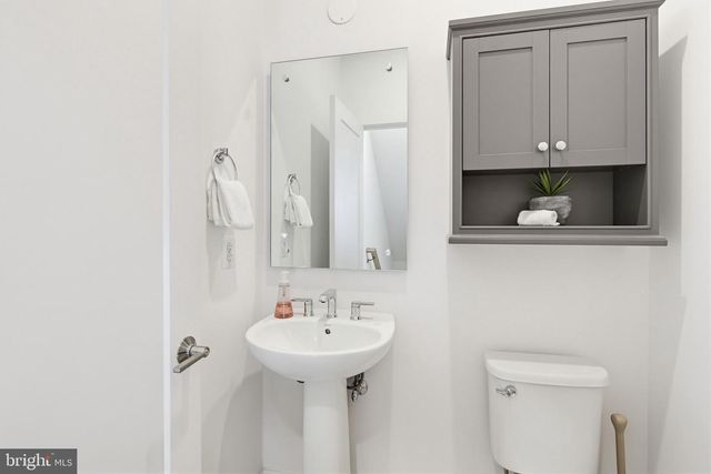 3539 BELLFLOWER LN, Rockville, MD 20852