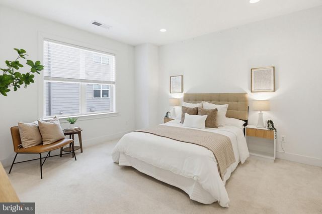 3539 BELLFLOWER LN, Rockville, MD 20852
