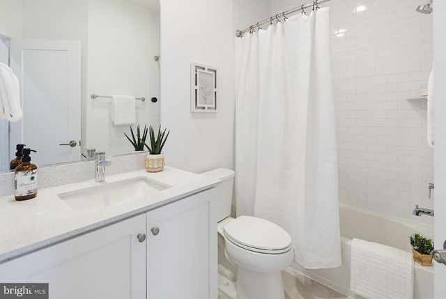 3539 BELLFLOWER LN, Rockville, MD 20852