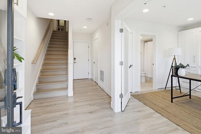 3539 BELLFLOWER LN, Rockville, MD 20852