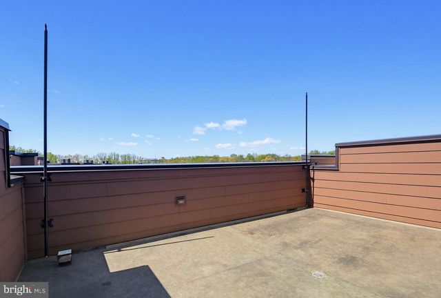 3539 BELLFLOWER LN, Rockville, MD 20852