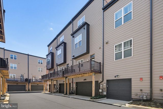 3539 BELLFLOWER LN, Rockville, MD 20852