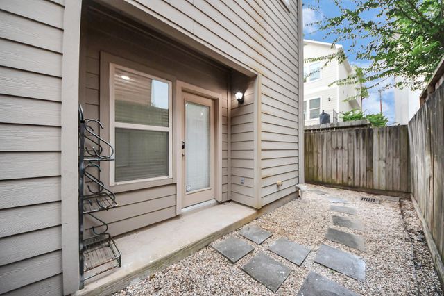 5526 Crooms Street, Houston, TX 77007