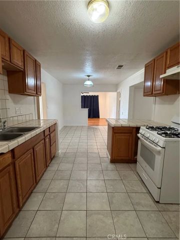 1020 W 24th, Merced, CA 95340