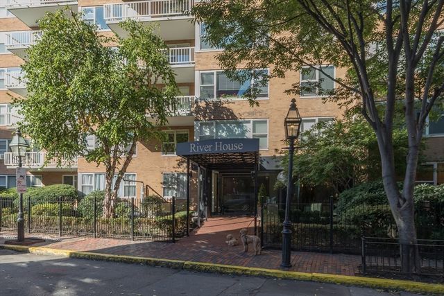 145 Pinckney St 719, Boston, MA 02114