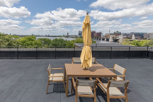 145 Pinckney St 719, Boston, MA 02114