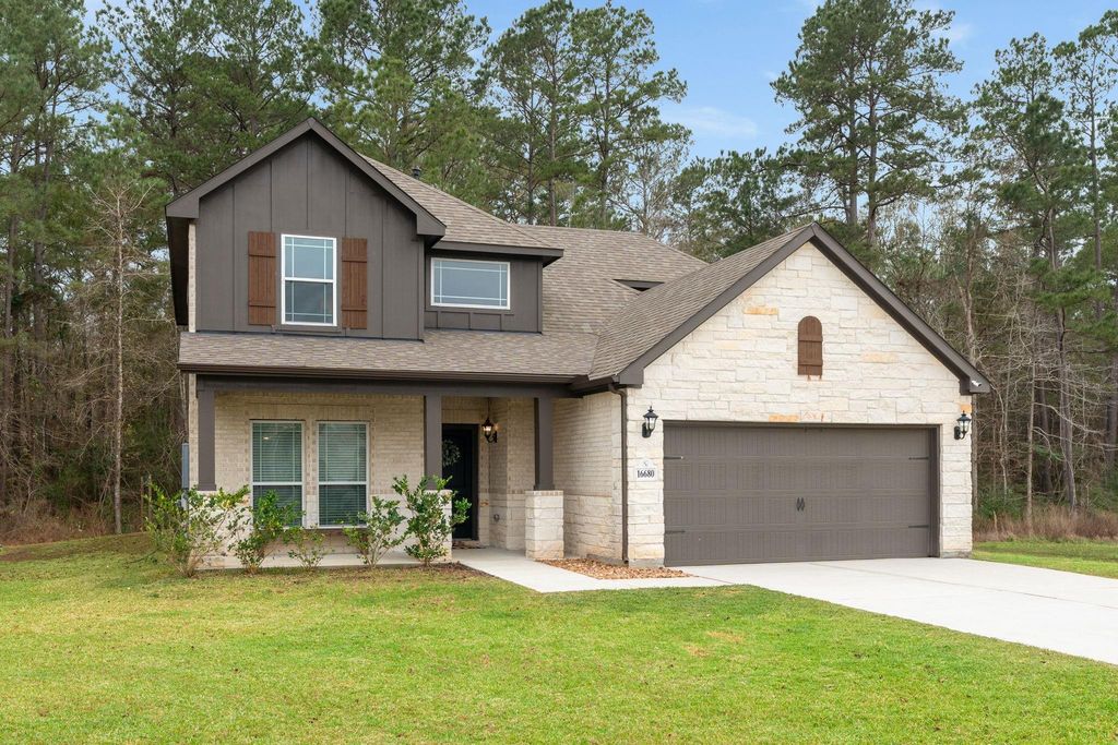 16680 Rockwall Street, Conroe, TX 77303