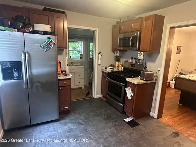 1233 Mechanic Street, Lansing, MI 48912