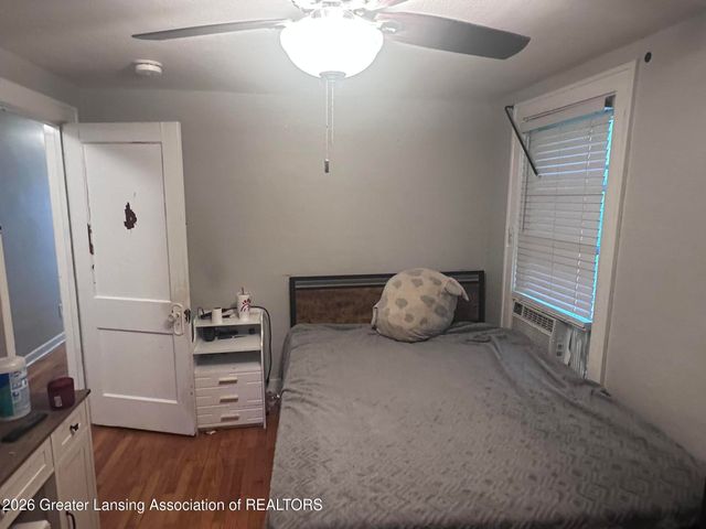 1233 Mechanic Street, Lansing, MI 48912