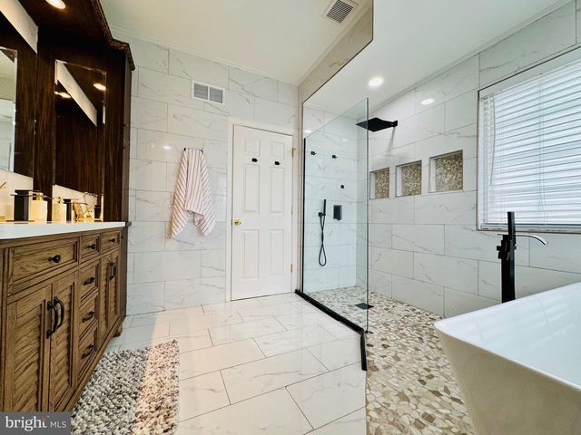 3197 TULIP TREE PL, Dumfries, VA 22026