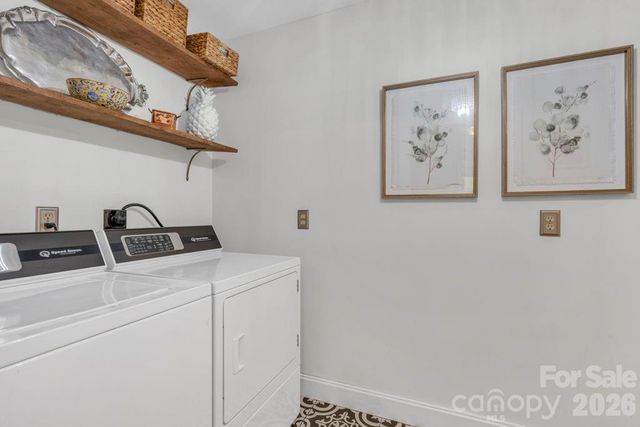 165 Leighway Lane, Banner Elk, NC 28604