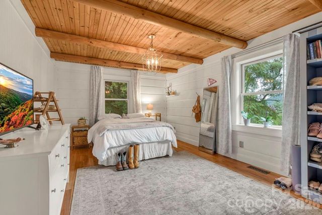 165 Leighway Lane, Banner Elk, NC 28604