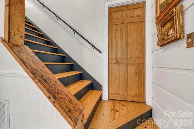 165 Leighway Lane, Banner Elk, NC 28604